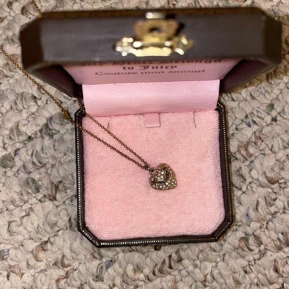 Juicy couture necklace